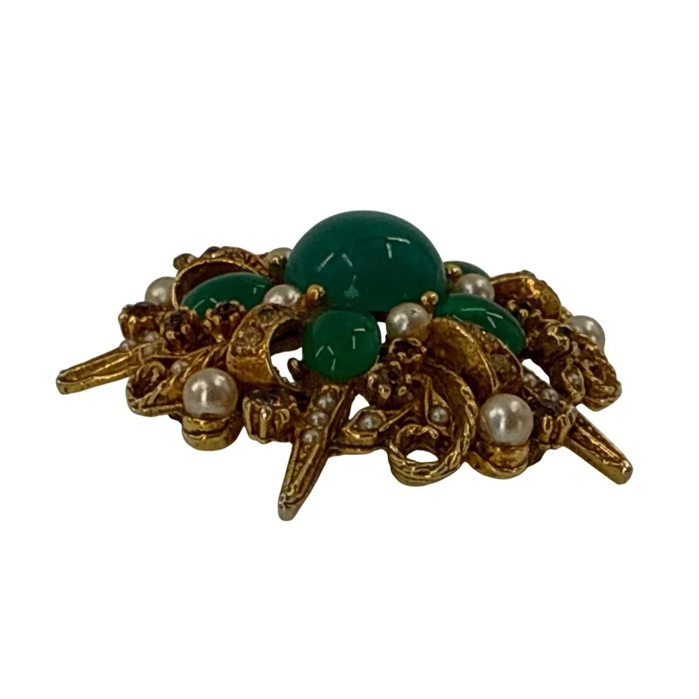 Art Wear art brooch